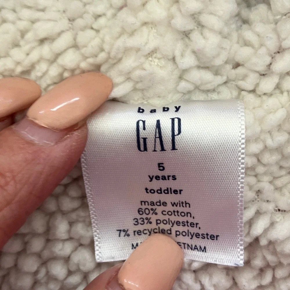 Baby Gap Sweatshirt Purple size 5‎ Sherpa lining silver sparkly stars